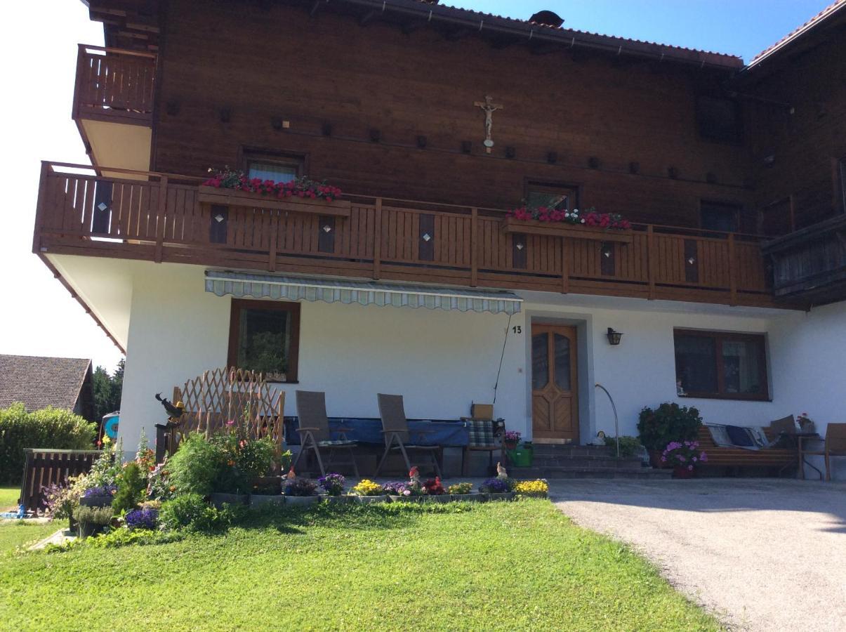 Hotel Haus Eder Burgi Nikolsdorf Exterior foto