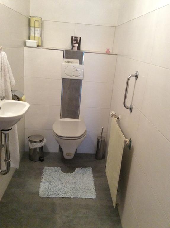 Hotel Haus Eder Burgi Nikolsdorf Zimmer foto