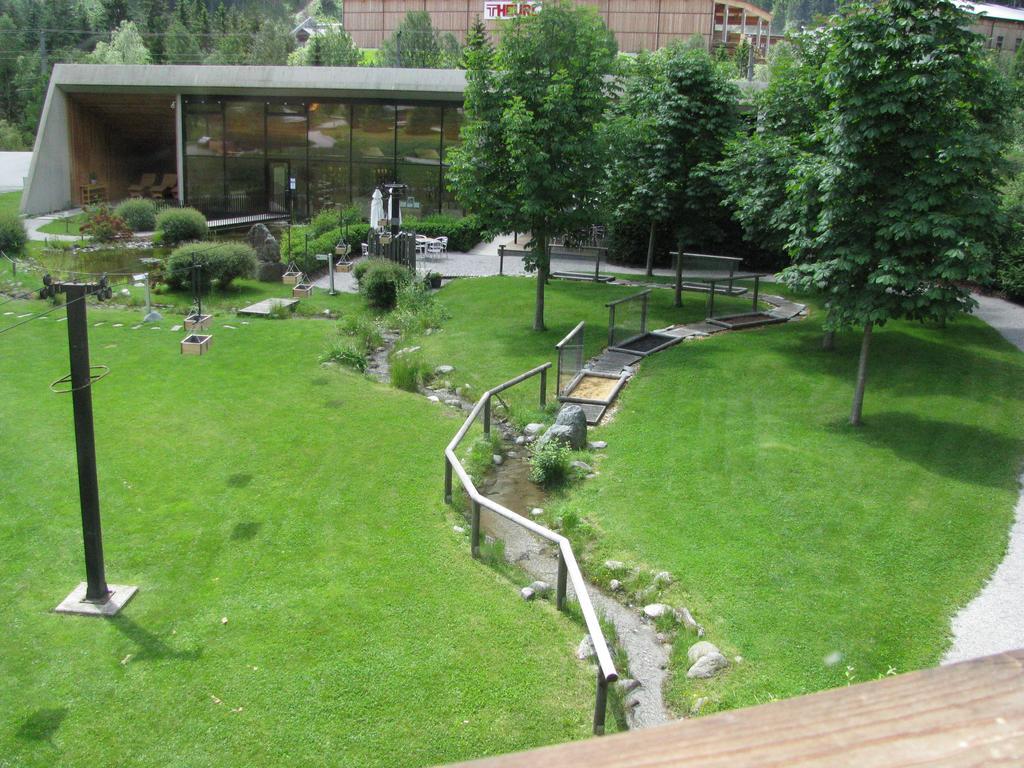Hotel Haus Eder Burgi Nikolsdorf Exterior foto